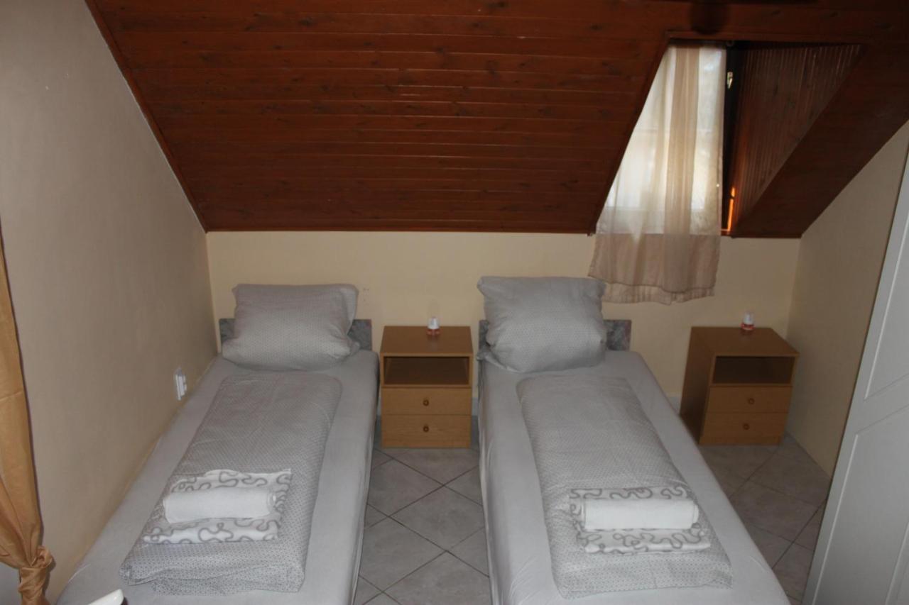 Koloska Apartmanhaz บาลาตอนฟือเรด ภายนอก รูปภาพ